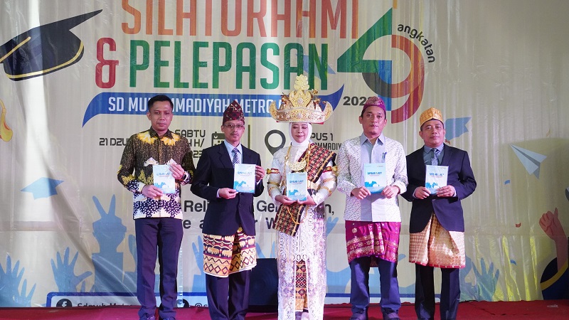 SD Muhammadiyah Metro Pusat Lepas Siswa Kelas VI Angkatan ke-49