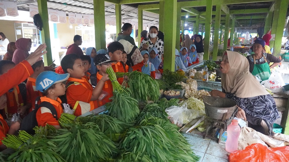 Outdoor Learning Kelas 1, Tanamkan Karakter Jujur dan Percaya Diri